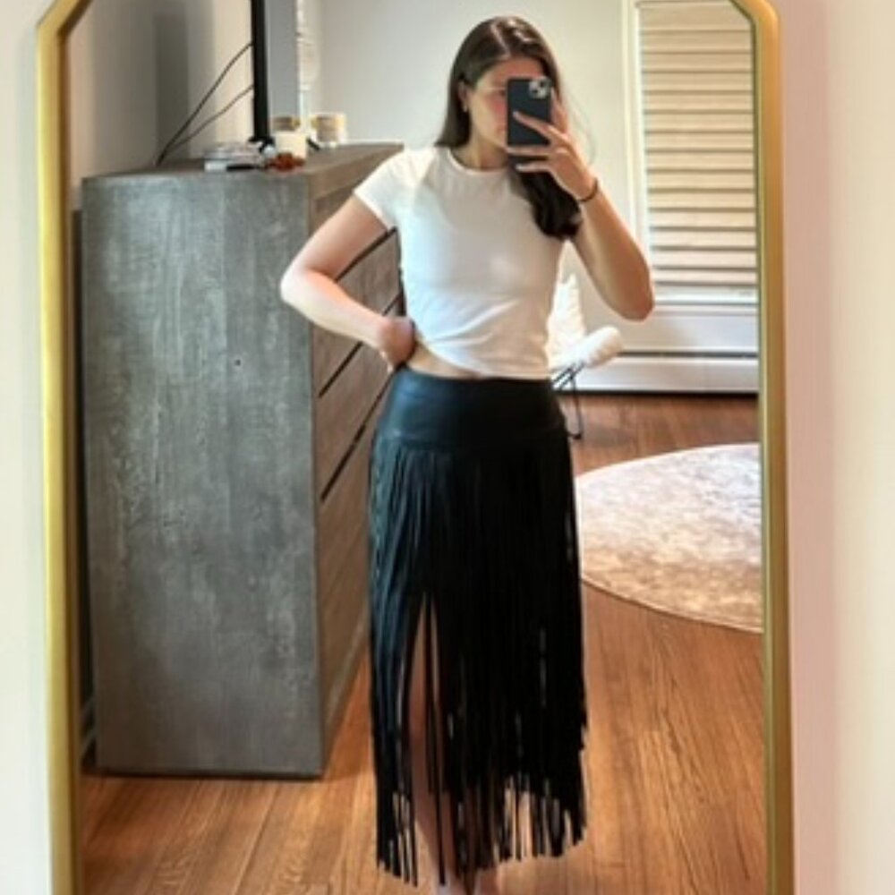 L'AGENCE (New) Black Fringe Leather Skirt in Size 2